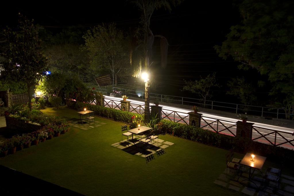 Trek-O-Tel Hotel Pokhara Exterior foto