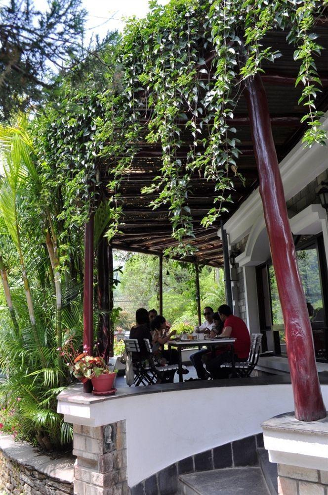 Trek-O-Tel Hotel Pokhara Exterior foto