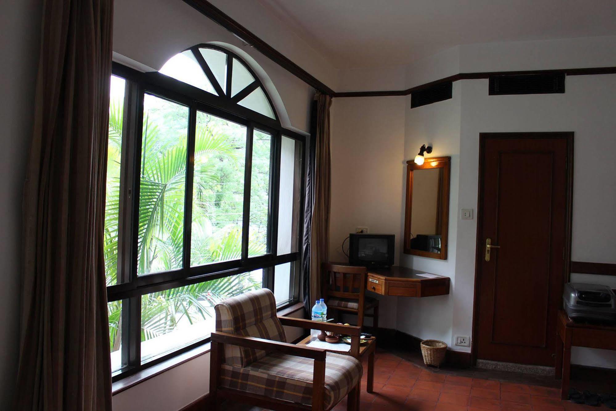 Trek-O-Tel Hotel Pokhara Exterior foto