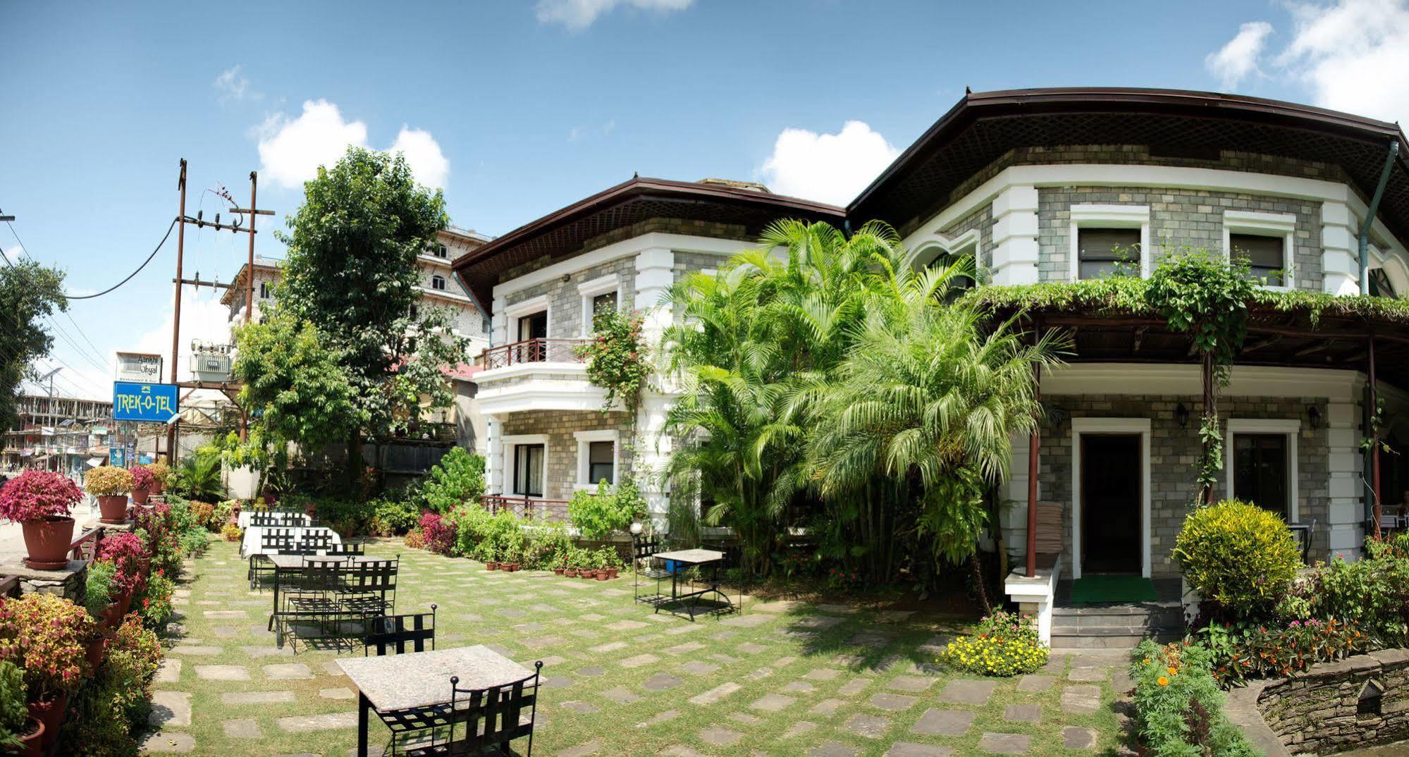 Trek-O-Tel Hotel Pokhara Exterior foto