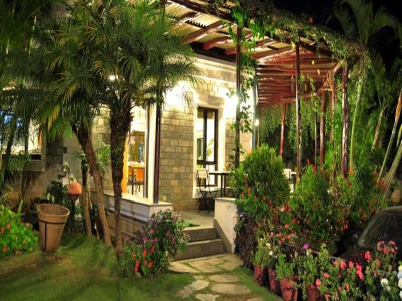 Trek-O-Tel Hotel Pokhara Exterior foto
